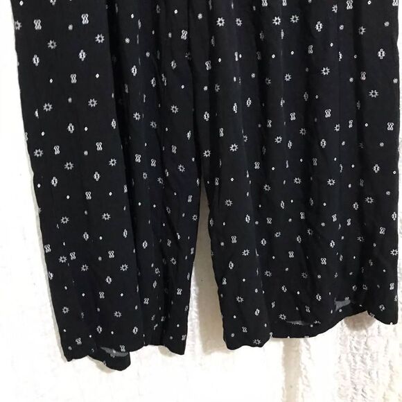 Torrid Black & White Print Dressy Pants Size 00R - Picture 7 of 8